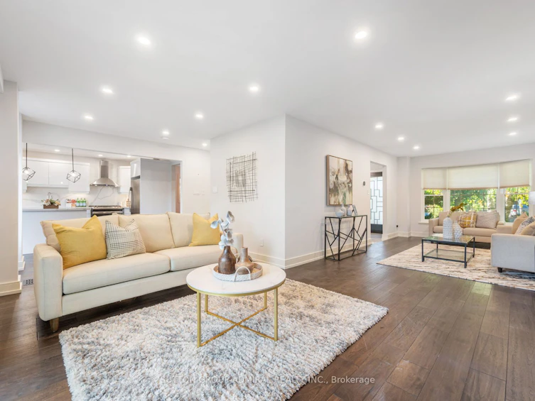97 Golf Links Drive, Aurora, ON, L4G 3V4 - 7