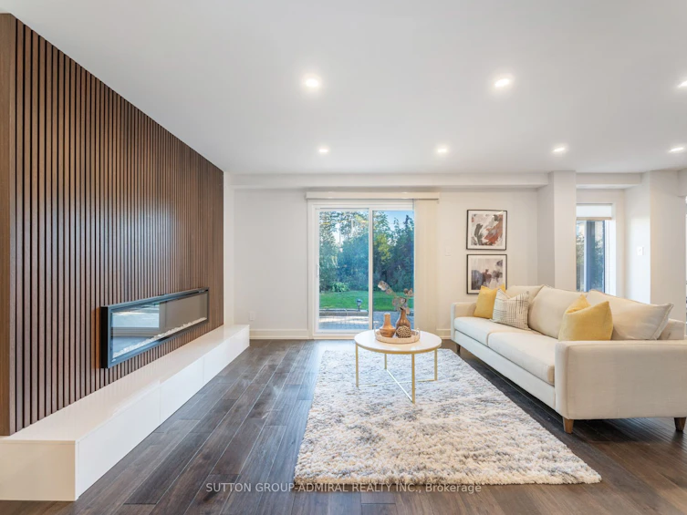 97 Golf Links Drive, Aurora, ON, L4G 3V4 - 6