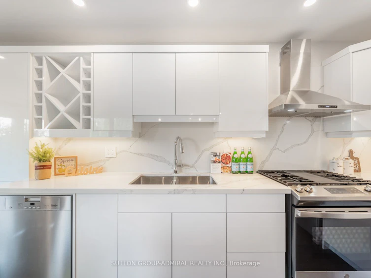 97 Golf Links Drive, Aurora, ON, L4G 3V4 - 10