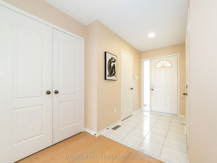 8 Queensway Drive, Richmond Hill, ON, L4S 1S2 - 25