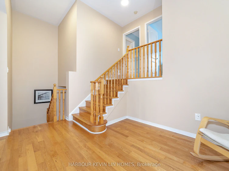 8 Queensway Drive, Richmond Hill, ON, L4S 1S2 - 14