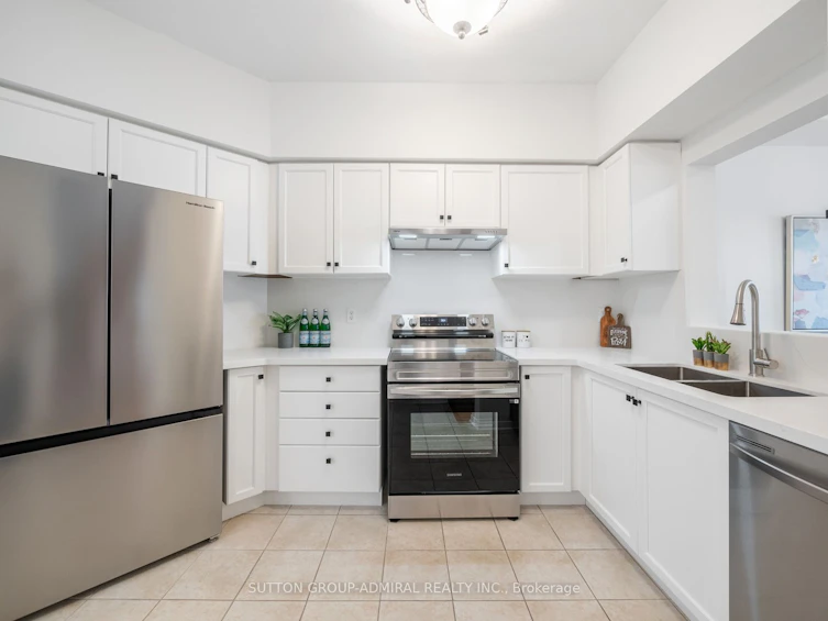 225-23 Observatory Lane, Richmond Hill, ON, L4C 0M7 - 4