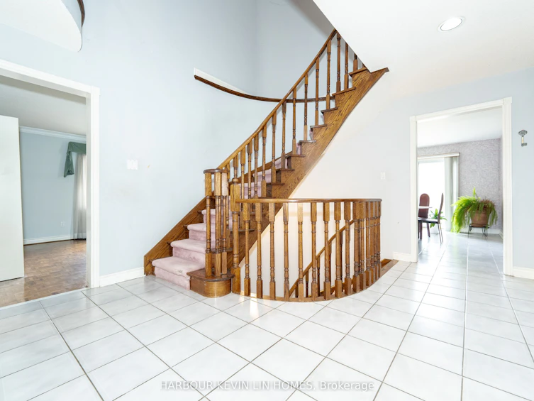 19 Alexandra Wood, Richmond Hill, ON, L4B 2L1 - 10
