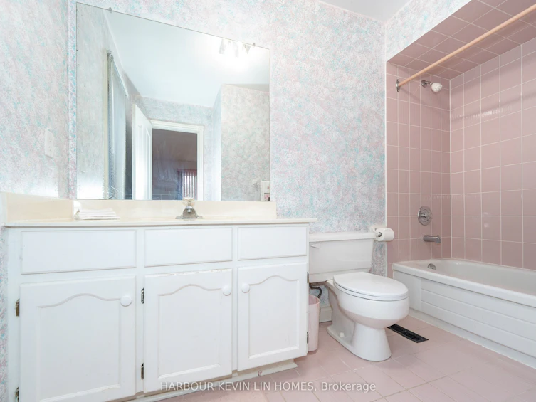 19 Alexandra Wood, Richmond Hill, ON, L4B 2L1 - 26