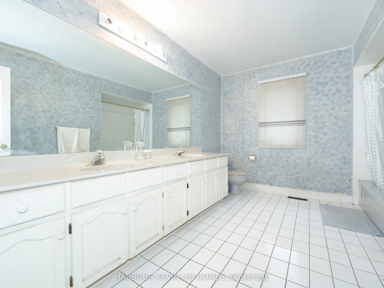 19 Alexandra Wood, Richmond Hill, ON, L4B 2L1 - 28