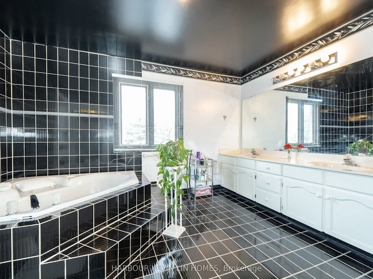 19 Alexandra Wood, Richmond Hill, ON, L4B 2L1 - 33