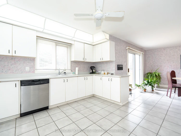 19 Alexandra Wood, Richmond Hill, ON, L4B 2L1 - 21