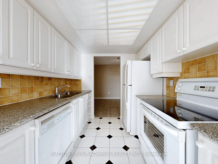 512-7460 Bathurst Street, Vaughan, ON, L4J 7K9 - 3