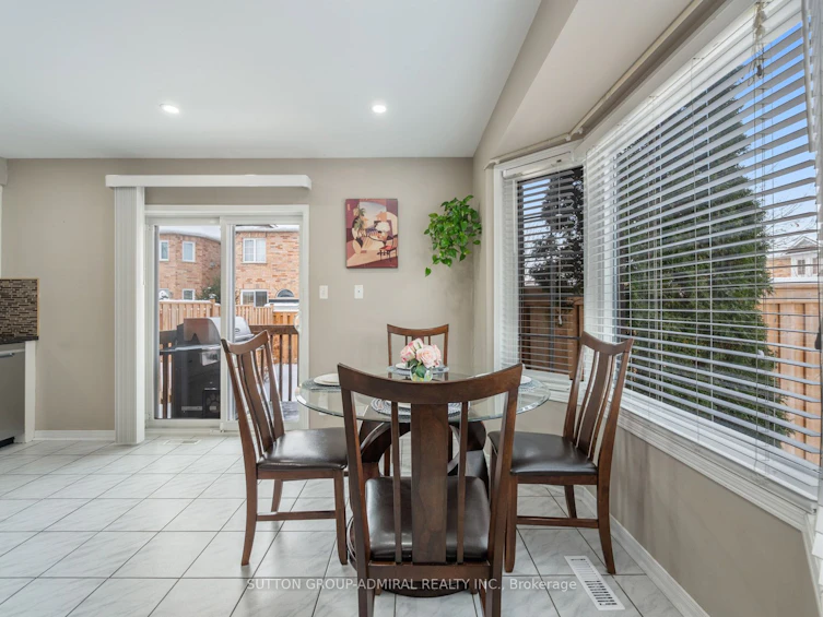 2 Marathon Avenue, Vaughan, ON, L4K 5H1 - 6