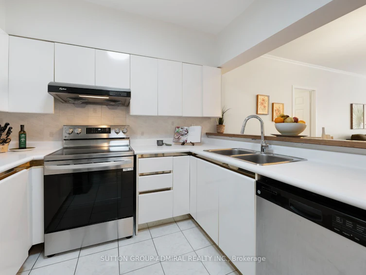 107-9 Chalmers Road, Richmond Hill, ON, L4B 3N3 - 4