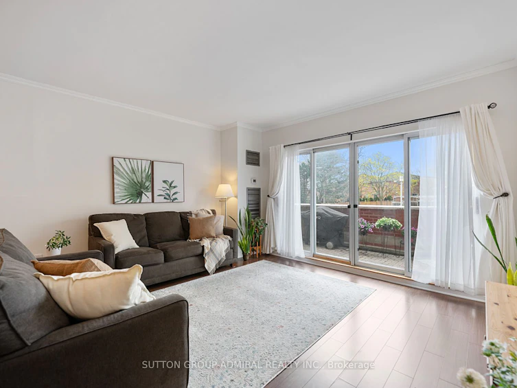 107-9 Chalmers Road, Richmond Hill, ON, L4B 3N3
