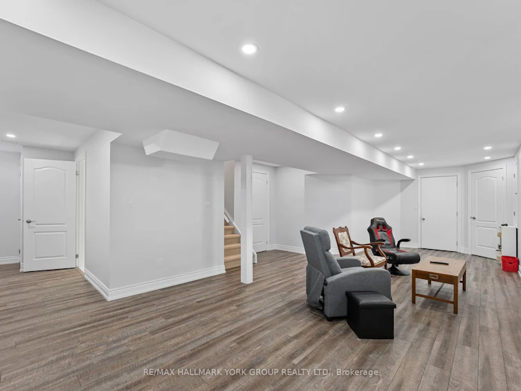 8 Pollock Avenue, Brock, ON, L0K 1A0 - 32