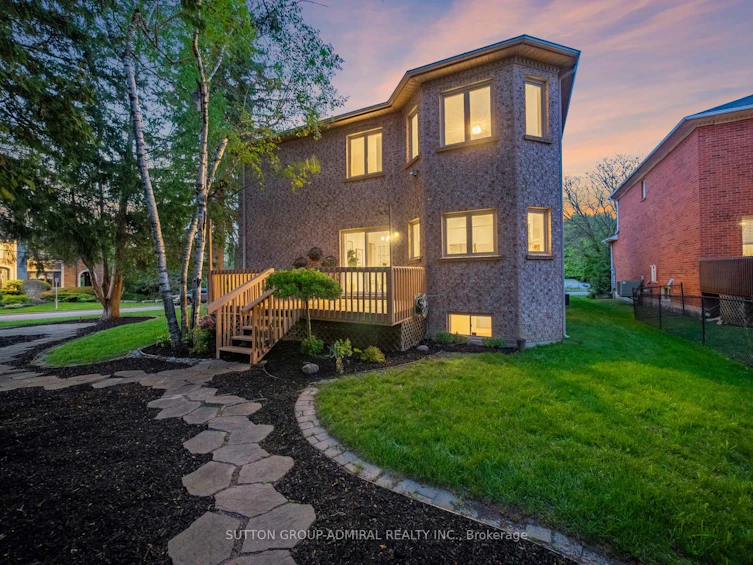 8 Tivoli Avenue, Richmond Hill, ON, L4C 0C6 - 48