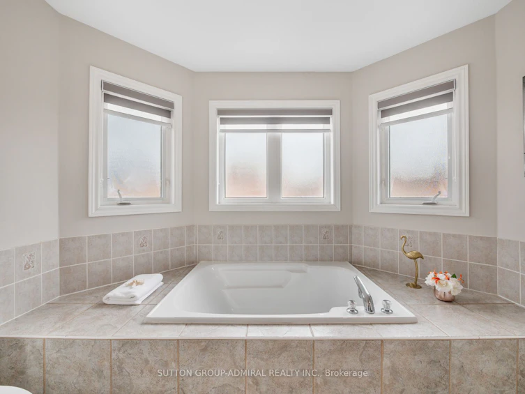 58 Saint Damian Avenue, Vaughan, ON, L4H 2L5 - 16