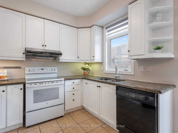 58 Saint Damian Avenue, Vaughan, ON, L4H 2L5 - 8