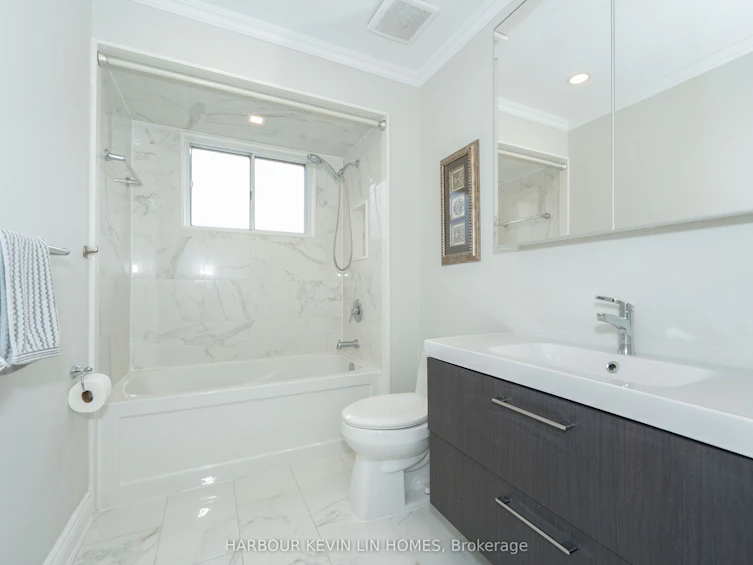 33 Baymark Road, Markham, ON, L3T 3Y4 - 33