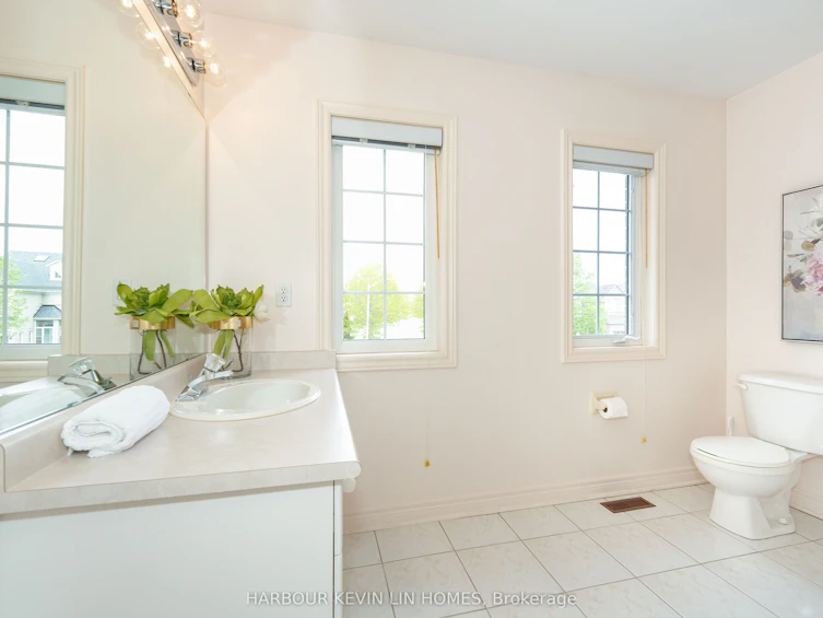 15 Rushingbrook Drive, Richmond Hill, ON, L4S 1W6 - 34
