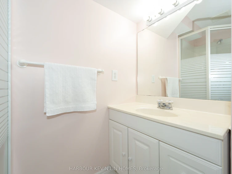 15 Rushingbrook Drive, Richmond Hill, ON, L4S 1W6 - 38