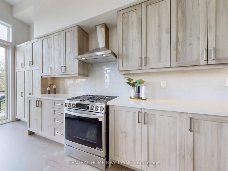 17 Knollview Lane, Richmond Hill, ON, L4E 1H7 - 14
