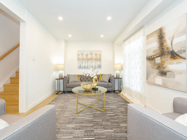 7 Cossar Drive, Aurora, ON, L4G 3N6 - 6