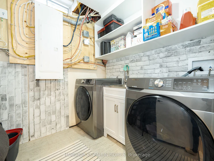 7 Cossar Drive, Aurora, ON, L4G 3N6 - 37