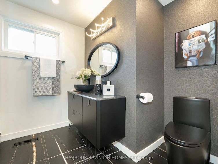 7 Cossar Drive, Aurora, ON, L4G 3N6 - 28