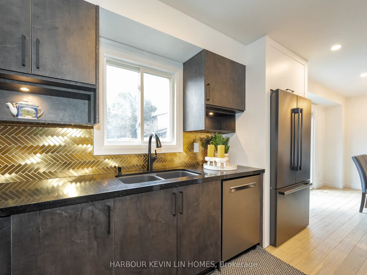 7 Cossar Drive, Aurora, ON, L4G 3N6 - 15