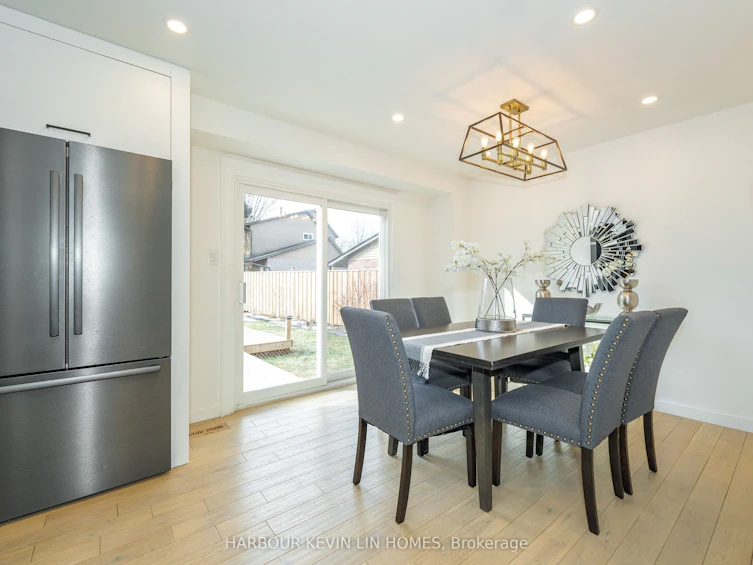 7 Cossar Drive, Aurora, ON, L4G 3N6 - 10