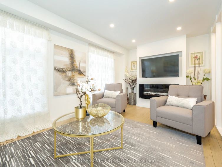 7 Cossar Drive, Aurora, ON, L4G 3N6 - 7