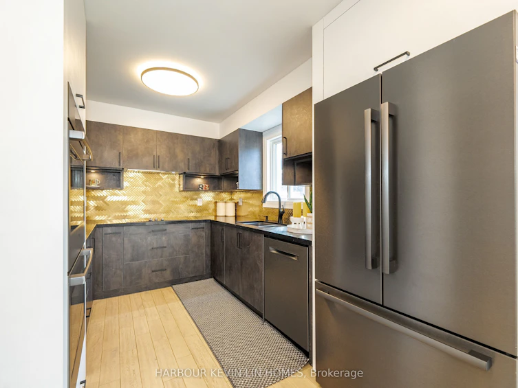 7 Cossar Drive, Aurora, ON, L4G 3N6 - 13