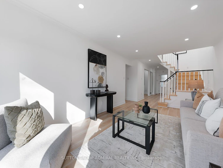 55 Thornbury Circle, Vaughan, ON, L4J 5C3 - 11