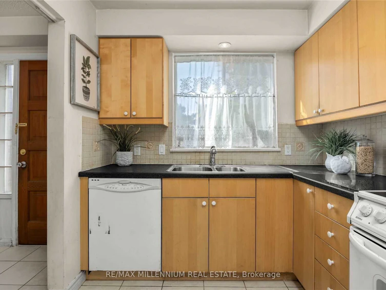#17-17 The Carriage Way, Markham, ON, L3T 4V1 - 9