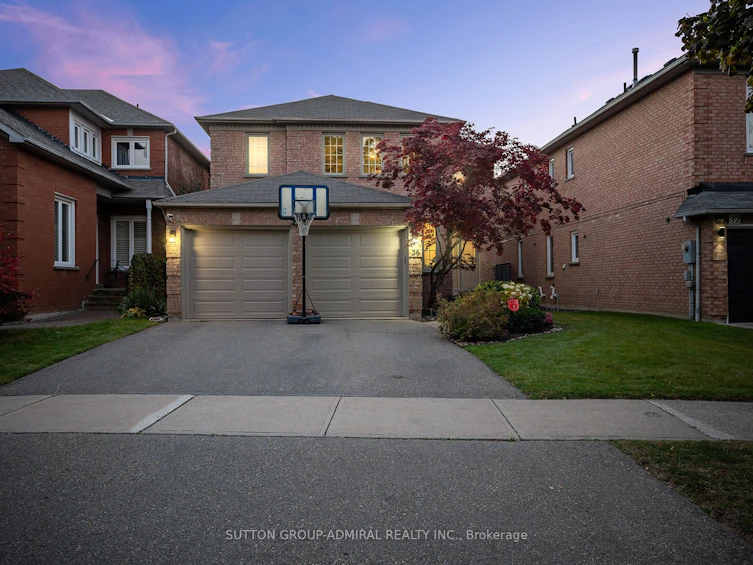 36 Oakhurst Drive, Vaughan, ON, L4J 7V3
