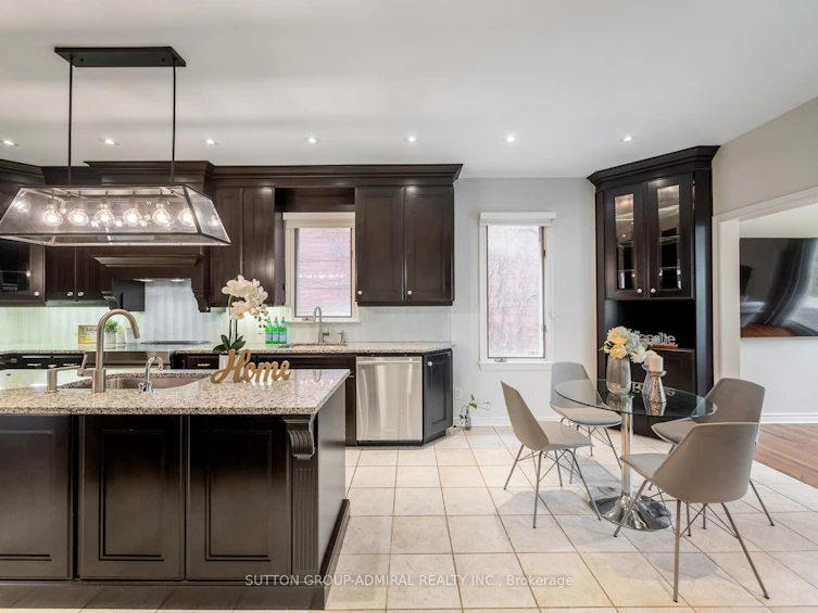 36 Oakhurst Drive, Vaughan, ON, L4J 7V3 - 12