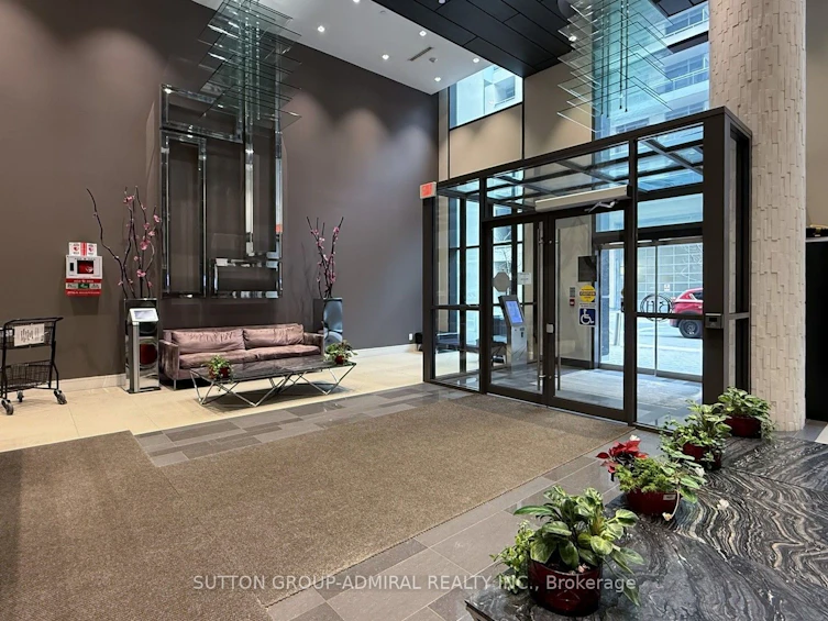 1711-9205 Yonge Street, Richmond Hill, ON, L4C 1V5 - 2