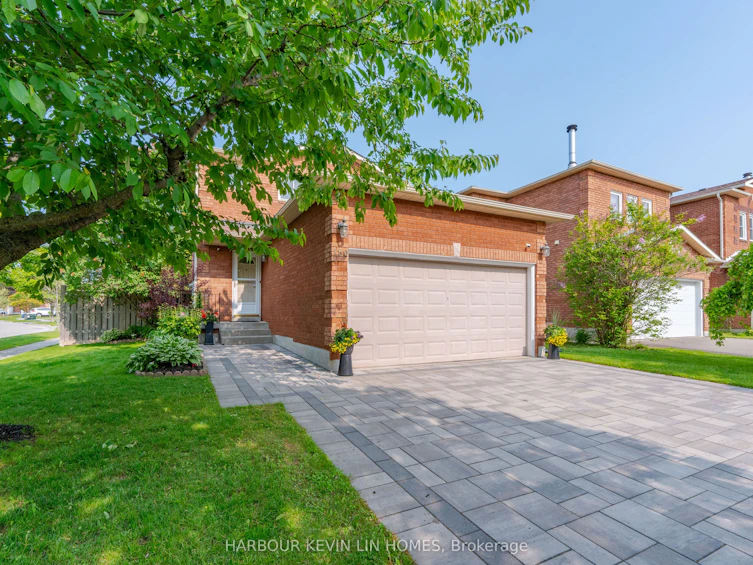 150 Oldhill Street, Richmond Hill, ON, L4C 9Z7 - 3