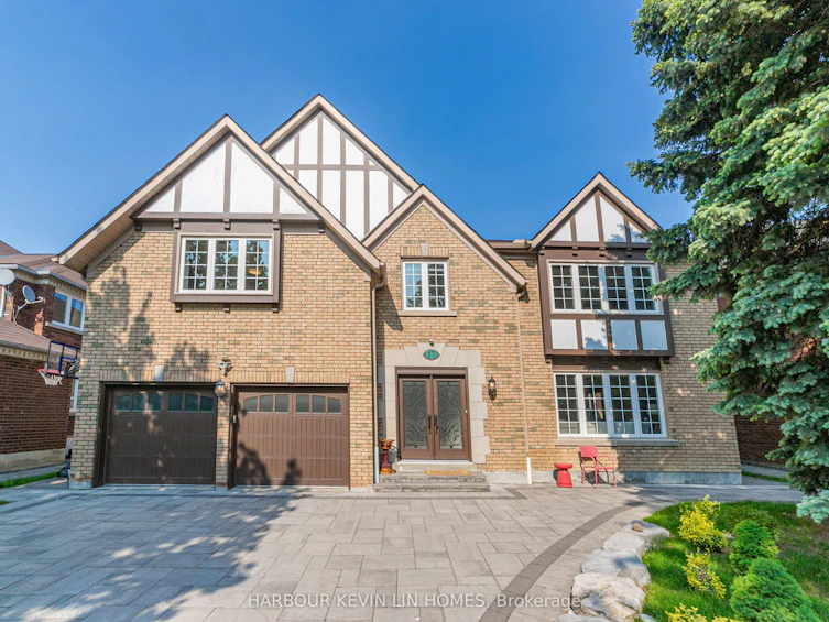 17 Dalewood Drive, Richmond Hill, ON, L4B 3C3