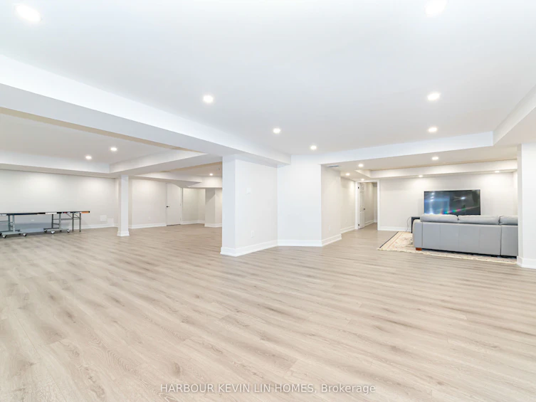 17 Dalewood Drive, Richmond Hill, ON, L4B 3C3 - 44