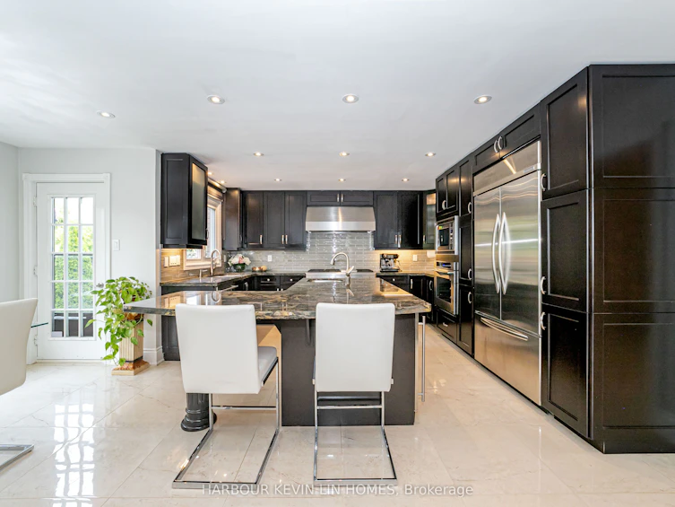 17 Dalewood Drive, Richmond Hill, ON, L4B 3C3 - 15