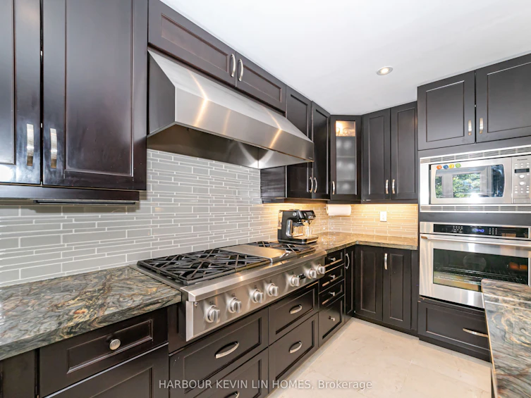 17 Dalewood Drive, Richmond Hill, ON, L4B 3C3 - 17