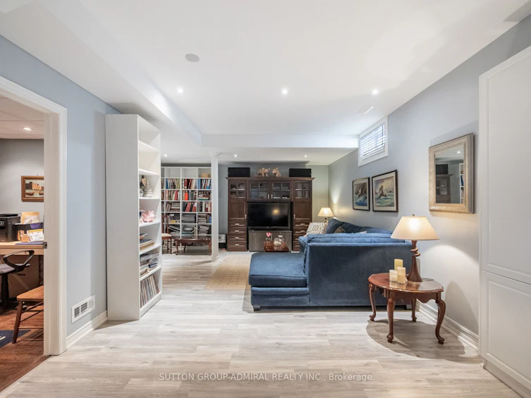 8 Little Hannah Lane, Vaughan, ON, L6A 0E3 - 21