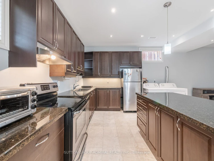 8 Little Hannah Lane, Vaughan, ON, L6A 0E3 - 27