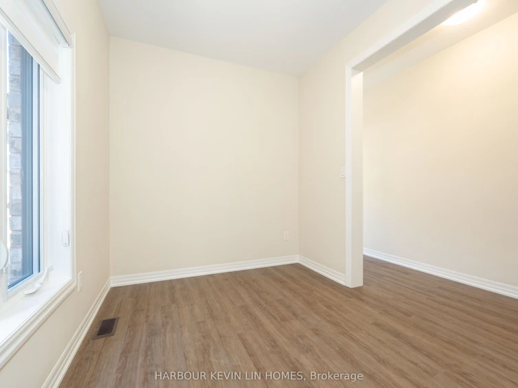 43 Donald Ingram Crescent, Georgina, ON, L4P 0S3 - 6