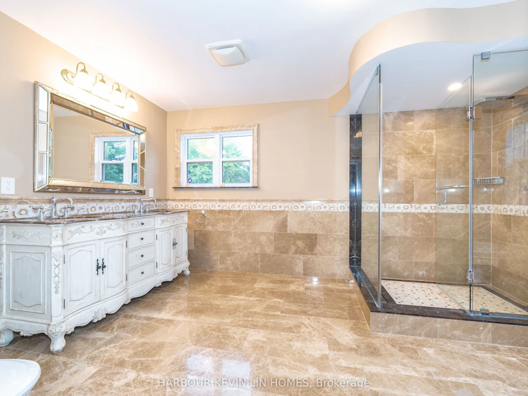 39 Montclair Road, Richmond Hill, ON, L4B 2T9 - 24