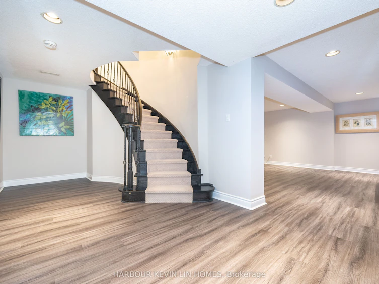 39 Montclair Road, Richmond Hill, ON, L4B 2T9 - 32