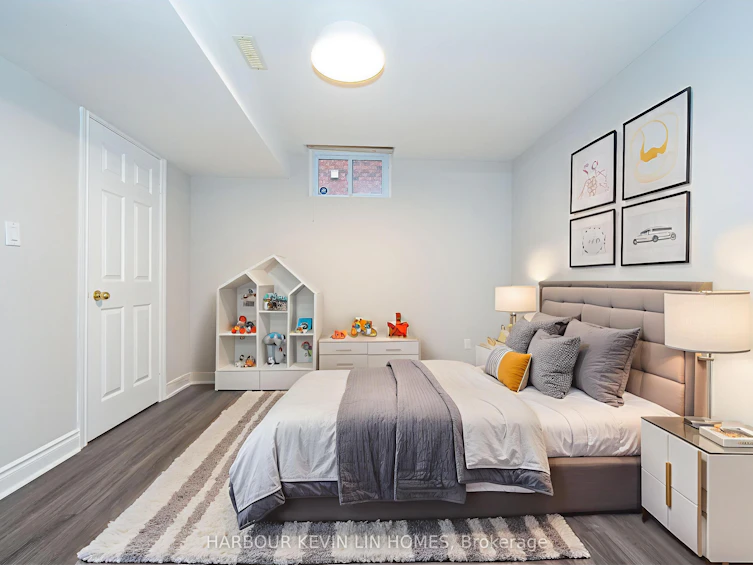 39 Montclair Road, Richmond Hill, ON, L4B 2T9 - 39