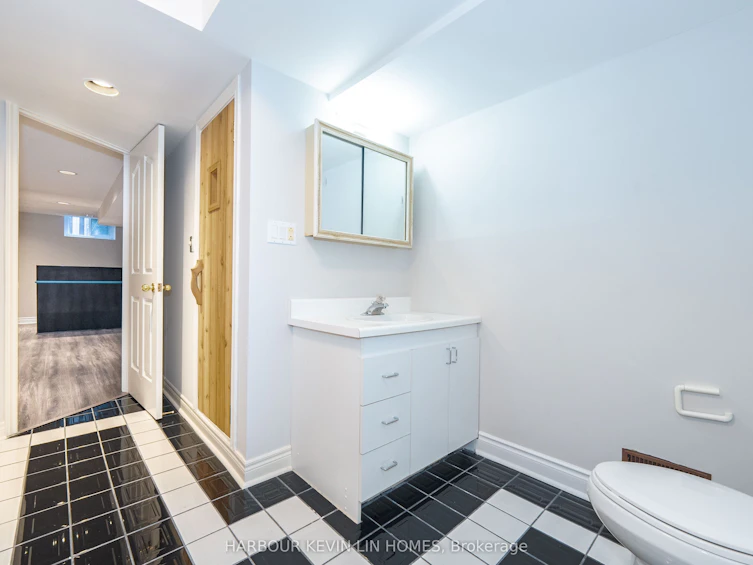 39 Montclair Road, Richmond Hill, ON, L4B 2T9 - 38