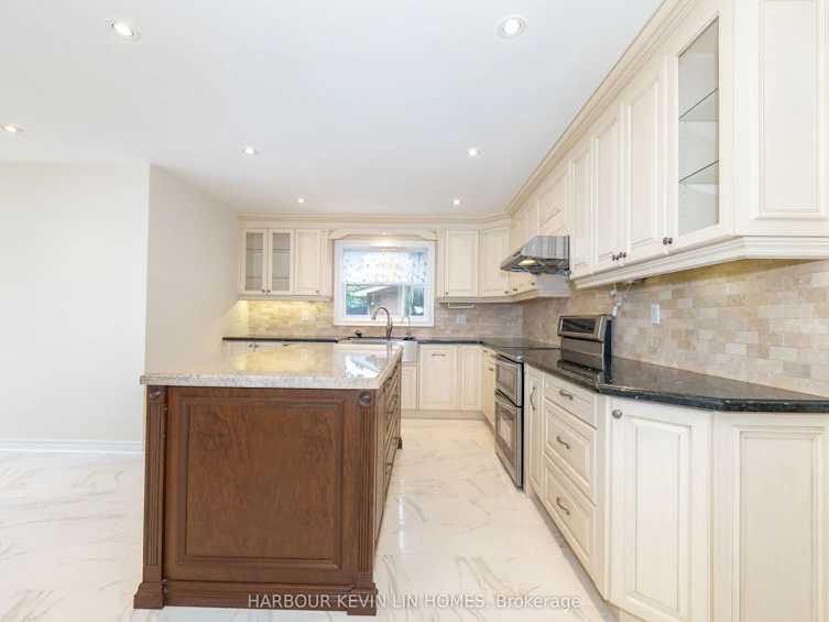 39 Montclair Road, Richmond Hill, ON, L4B 2T9 - 12