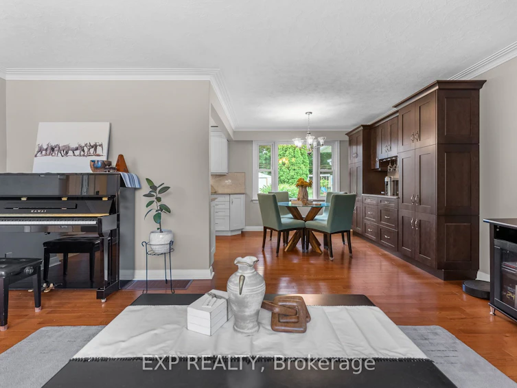 111 Church Street, Georgina, ON, L4P 1J4 - 9