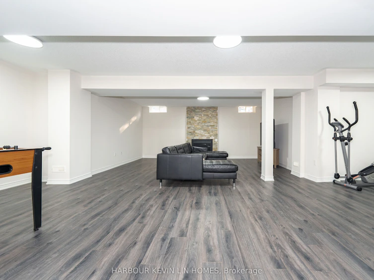 6 Amaranth Court, Richmond Hill, ON, L4E 0M2 - 39